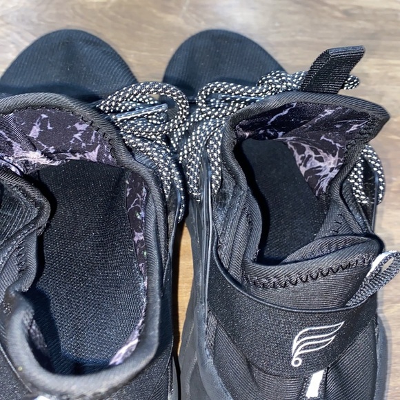 Fabletics Marin Performance sneaker black size 7 - Picture 8 of 8